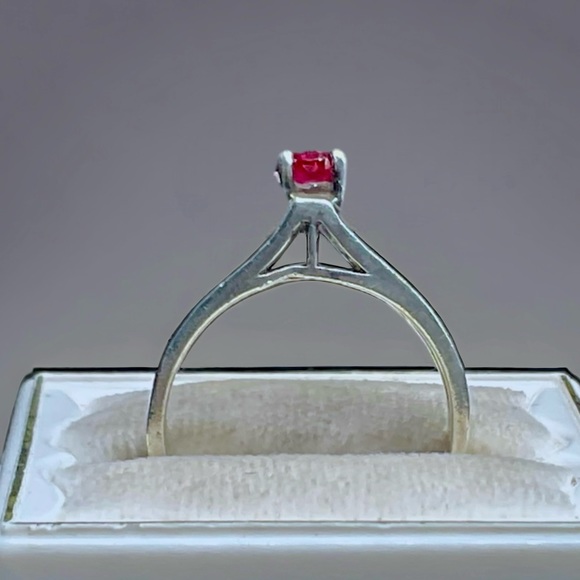 ❤️ Unique Vintage Solid 14K & Ruby Ring - Picture 3 of 11
